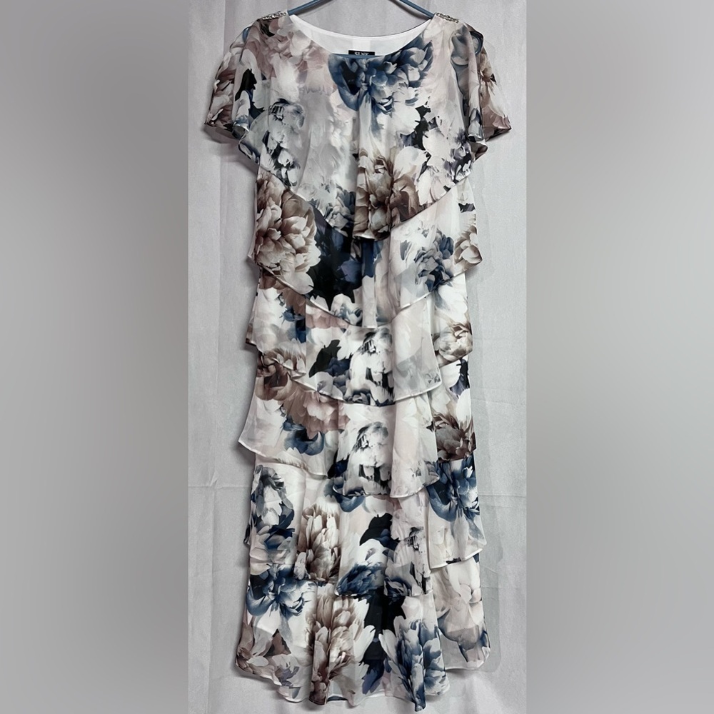 SLNY Floral Short Sleeve Tiered Chiffon Cocktail Dress Size 8 NWT - Picture 2 of 5